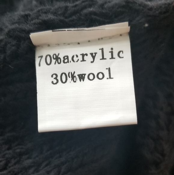 JOVANNA open shoulder collar sweater - Picture 7 of 8